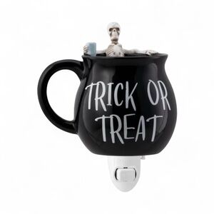Scentsy Halloween Trick or Treat Plug- In Warmer